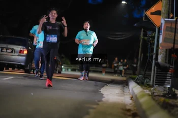 Runner Photo 3695685