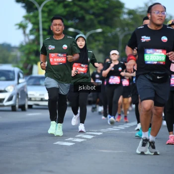 Runner Photo 3695689