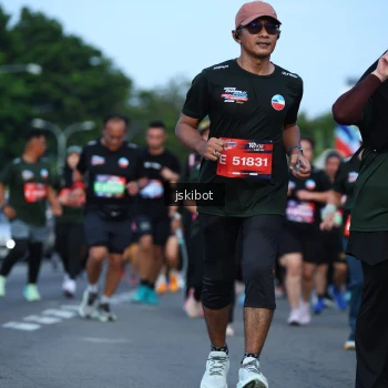 Runner Photo 3695703