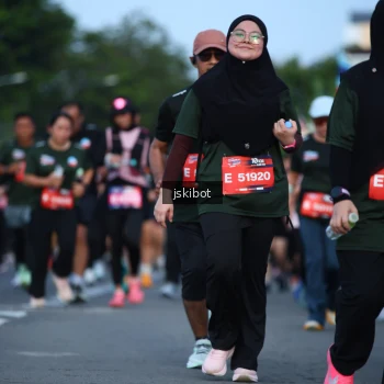 Runner Photo 3695715