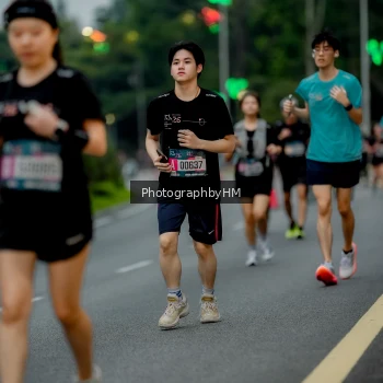 Runner Photo 3695716