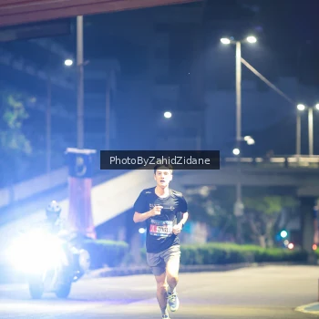 Runner Photo 3695755