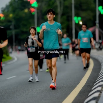 Runner Photo 3695774