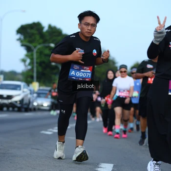 Runner Photo 3695786
