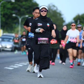 Runner Photo 3695794