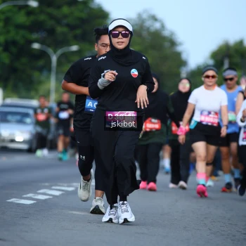 Runner Photo 3695810
