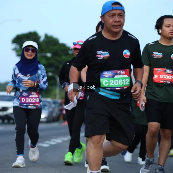 Runner Photo 3695844