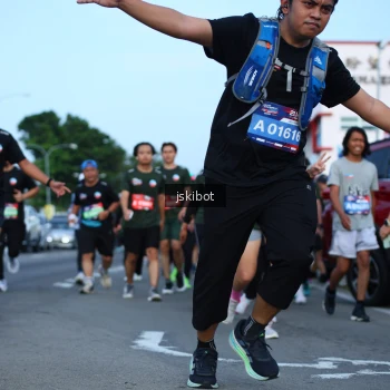 Runner Photo 3695894