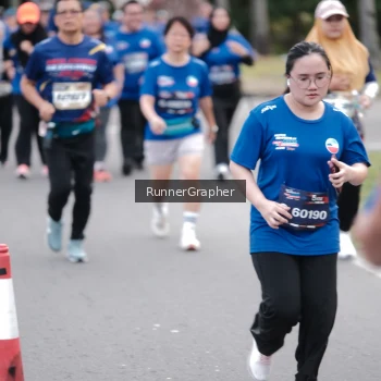 Runner Photo 3695980