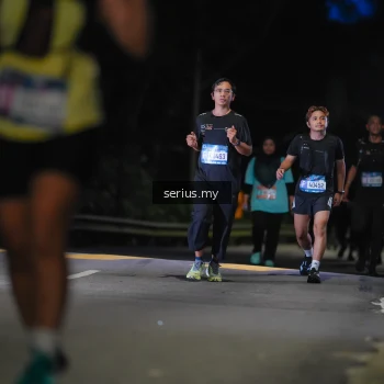 Runner Photo 3695987