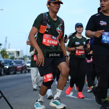 Runner Photo 3695997