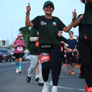 Runner Photo 3696002