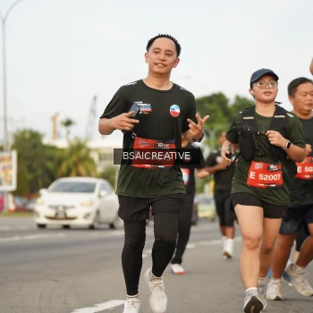 Runner Photo 3696003
