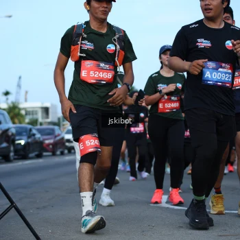 Runner Photo 3696008