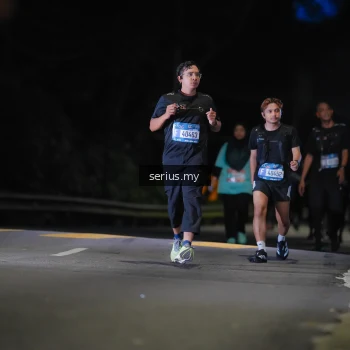 Runner Photo 3696014