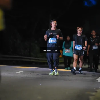 Runner Photo 3696025