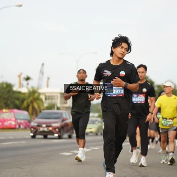Runner Photo 3696029