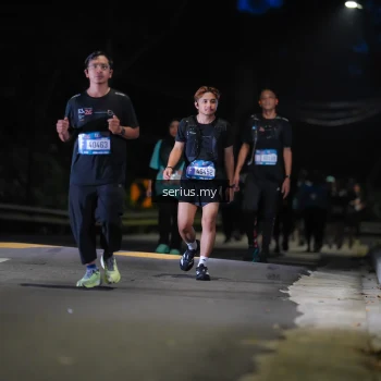 Runner Photo 3696033