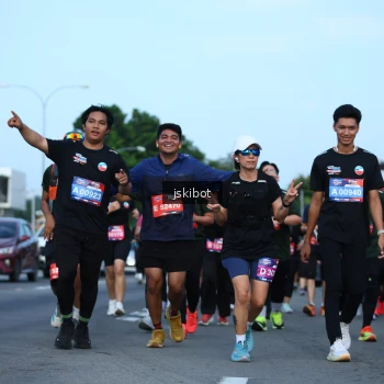 Runner Photo 3696039