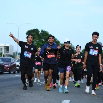 Runner Photo 3696053