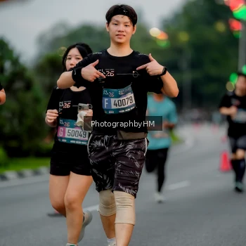 Runner Photo 3696073