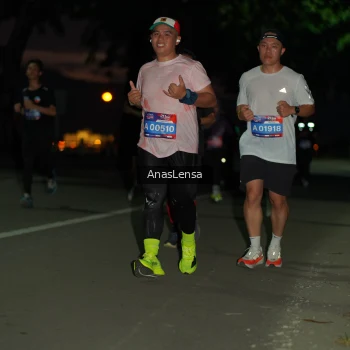 Runner Photo 3696076