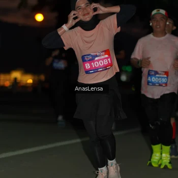 Runner Photo 3696078