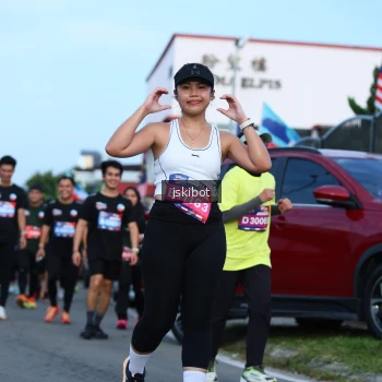 Runner Photo 3696094