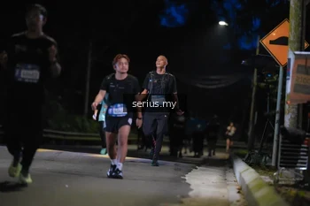 Runner Photo 3696111