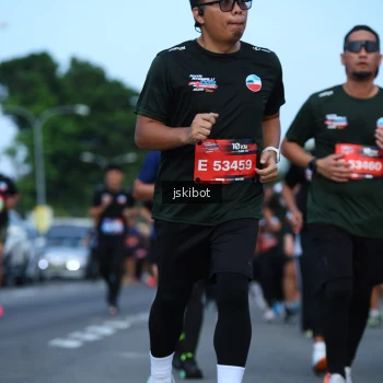 Runner Photo 3696139