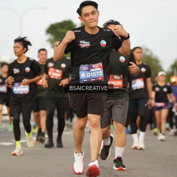 Runner Photo 3696175