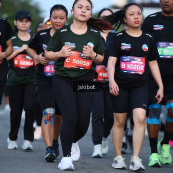 Runner Photo 3696221