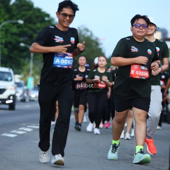 Runner Photo 3696267