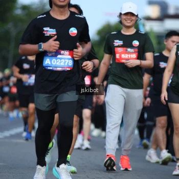 Runner Photo 3696275