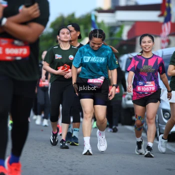 Runner Photo 3696324