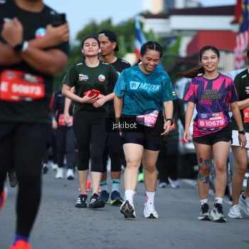 Runner Photo 3696336
