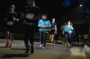 Runner Photo 3696374