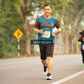 Runner Photo 3696421