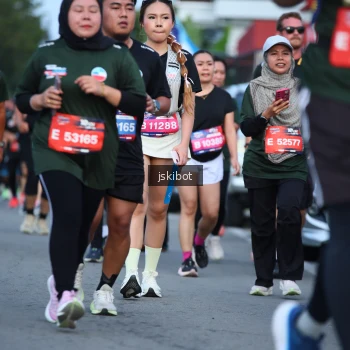 Runner Photo 3696422