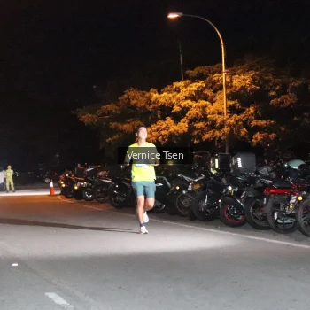 Runner Photo 3696455