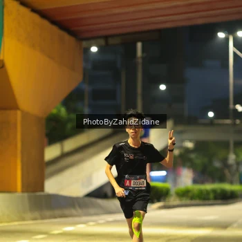 Runner Photo 3696473