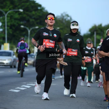 Runner Photo 3696497