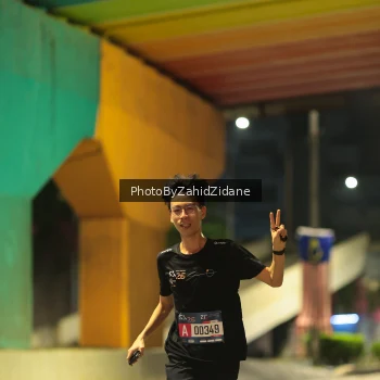 Runner Photo 3696533