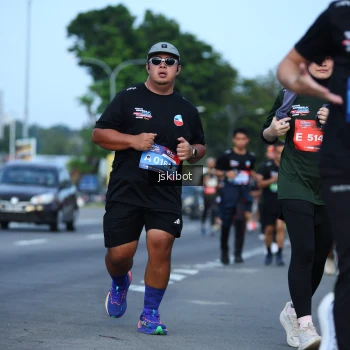 Runner Photo 3696561
