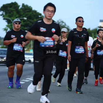 Runner Photo 3696571