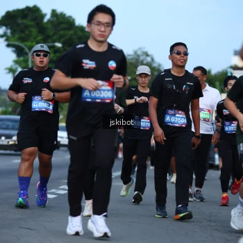Runner Photo 3696574