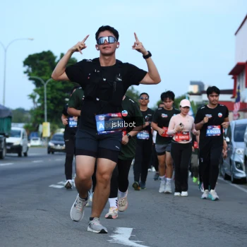 Runner Photo 3696600