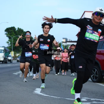 Runner Photo 3696618