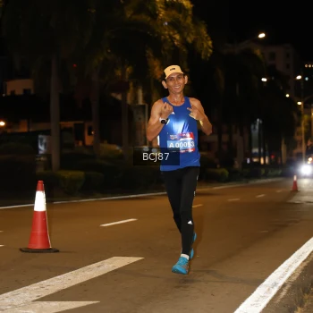 Runner Photo 3696629