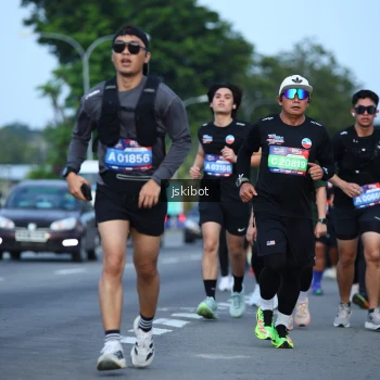 Runner Photo 3696662
